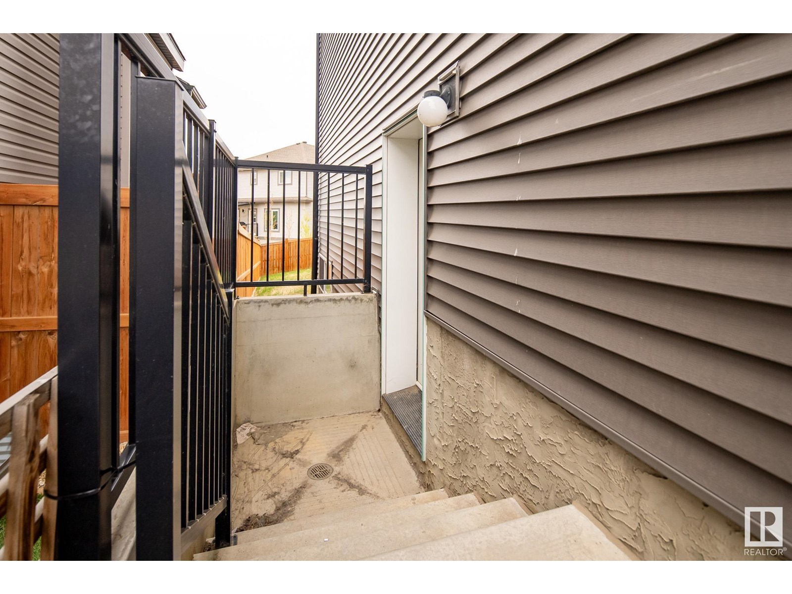 Photo 47 of 5404 22 Av Sw, Edmonton AB