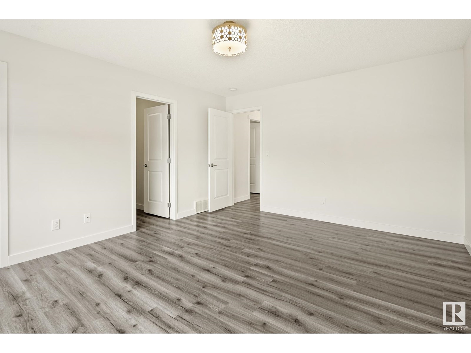 Photo 35 of 5404 22 Av Sw, Edmonton AB