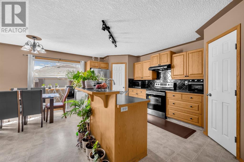 Single Family House for Sale in  Taracove Estate Drive NE Taradale Calgary 
