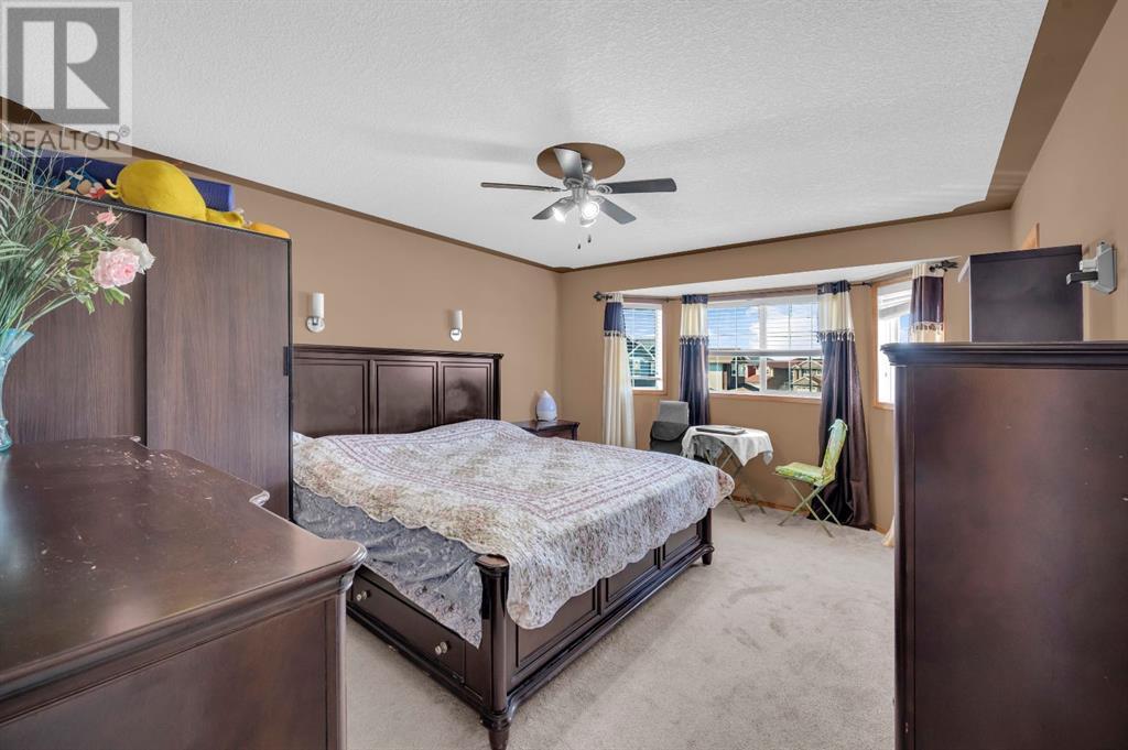 Single Family House for Sale in  Taracove Estate Drive NE Taradale Calgary 