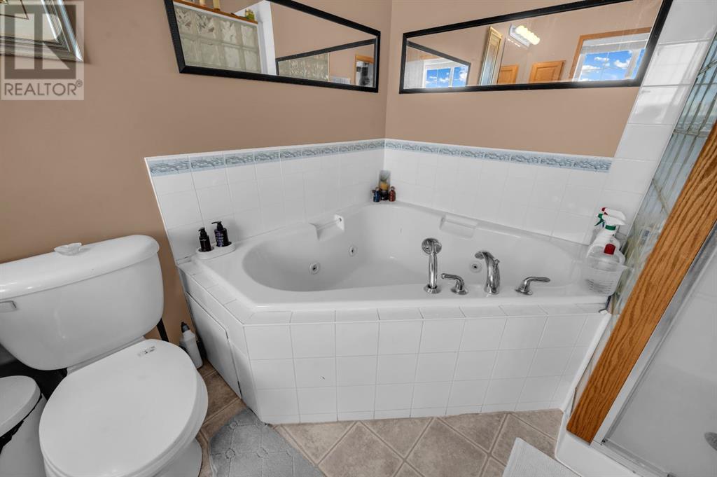 Single Family House for Sale in  Taracove Estate Drive NE Taradale Calgary 