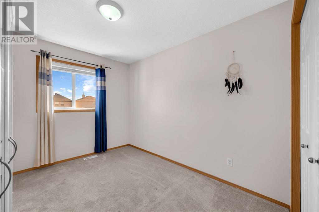 Single Family House for Sale in  Taracove Estate Drive NE Taradale Calgary 