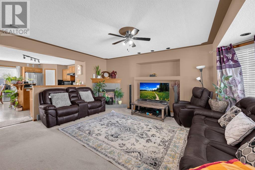 Single Family House for Sale in  Taracove Estate Drive NE Taradale Calgary 