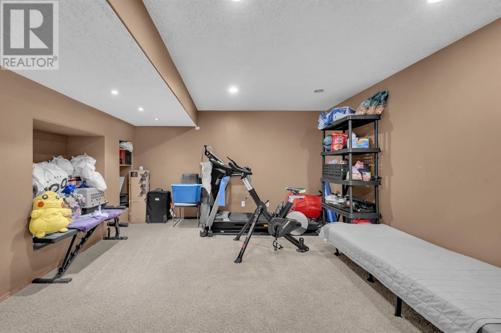 Single Family House for Sale in  Taracove Estate Drive NE Taradale Calgary 
