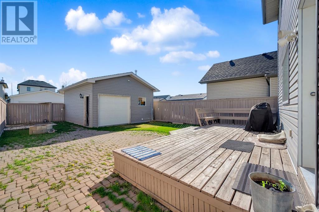 Single Family House for Sale in  Taracove Estate Drive NE Taradale Calgary 