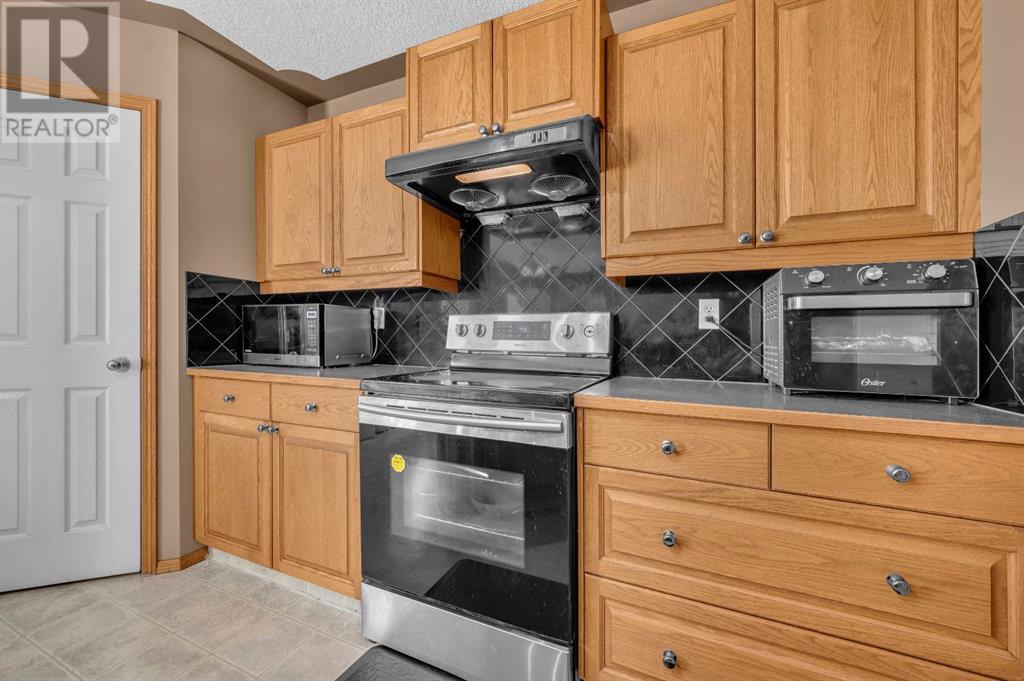 Single Family House for Sale in  Taracove Estate Drive NE Taradale Calgary 