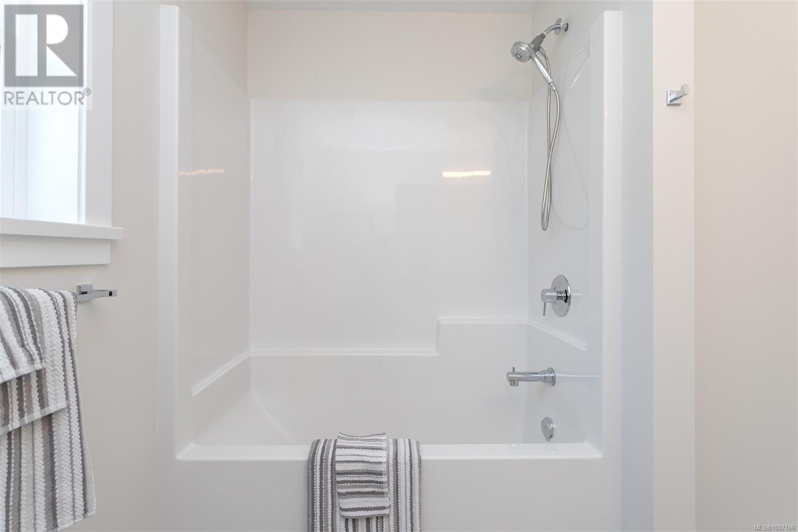 Photo 33 of 1403 Flint Ave, Langford BC
