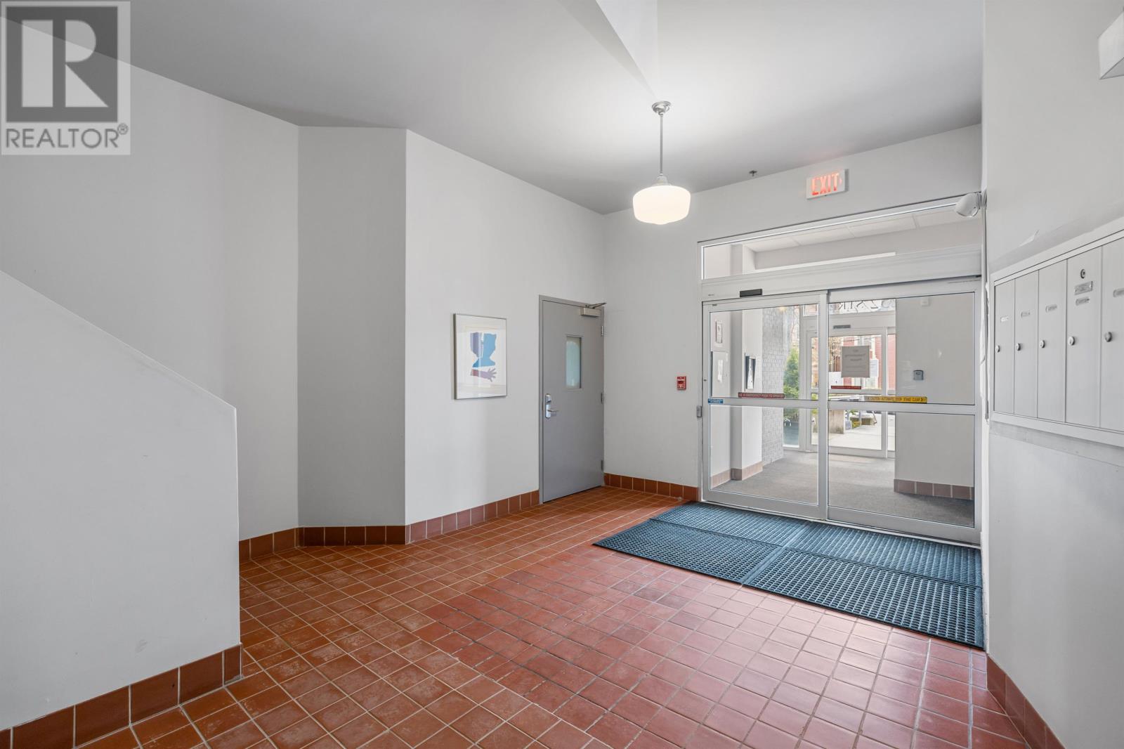 Photo 3 of 7 252 Prince Street, Charlottetown PE
