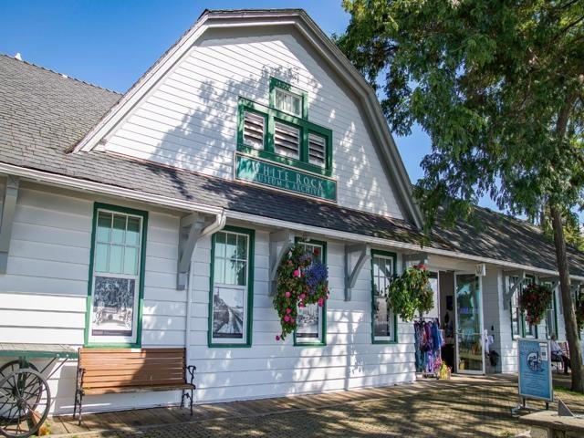 Photo 1 of 931 Finlay Street, White Rock BC