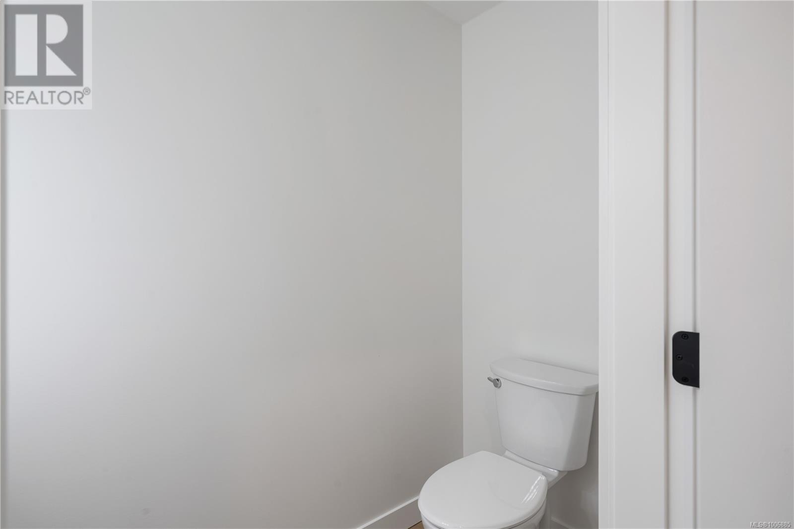 Photo 5 of 1037 Rozzano Pl, Ladysmith BC