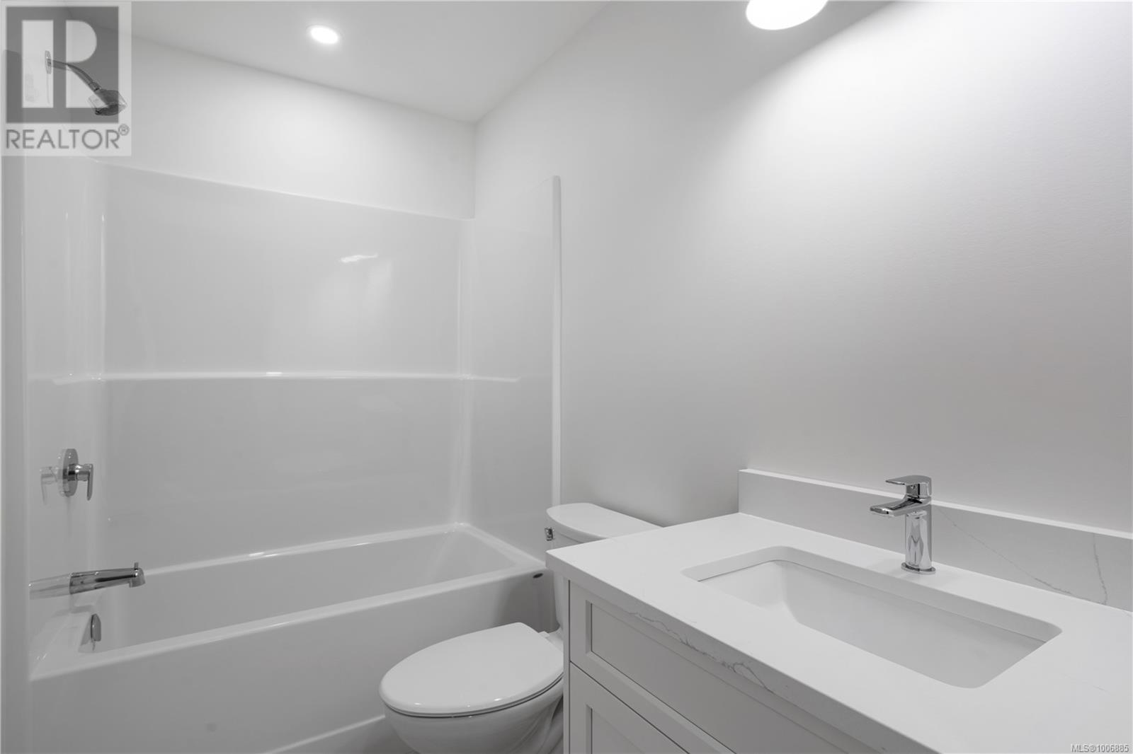 Photo 15 of 1037 Rozzano Pl, Ladysmith BC