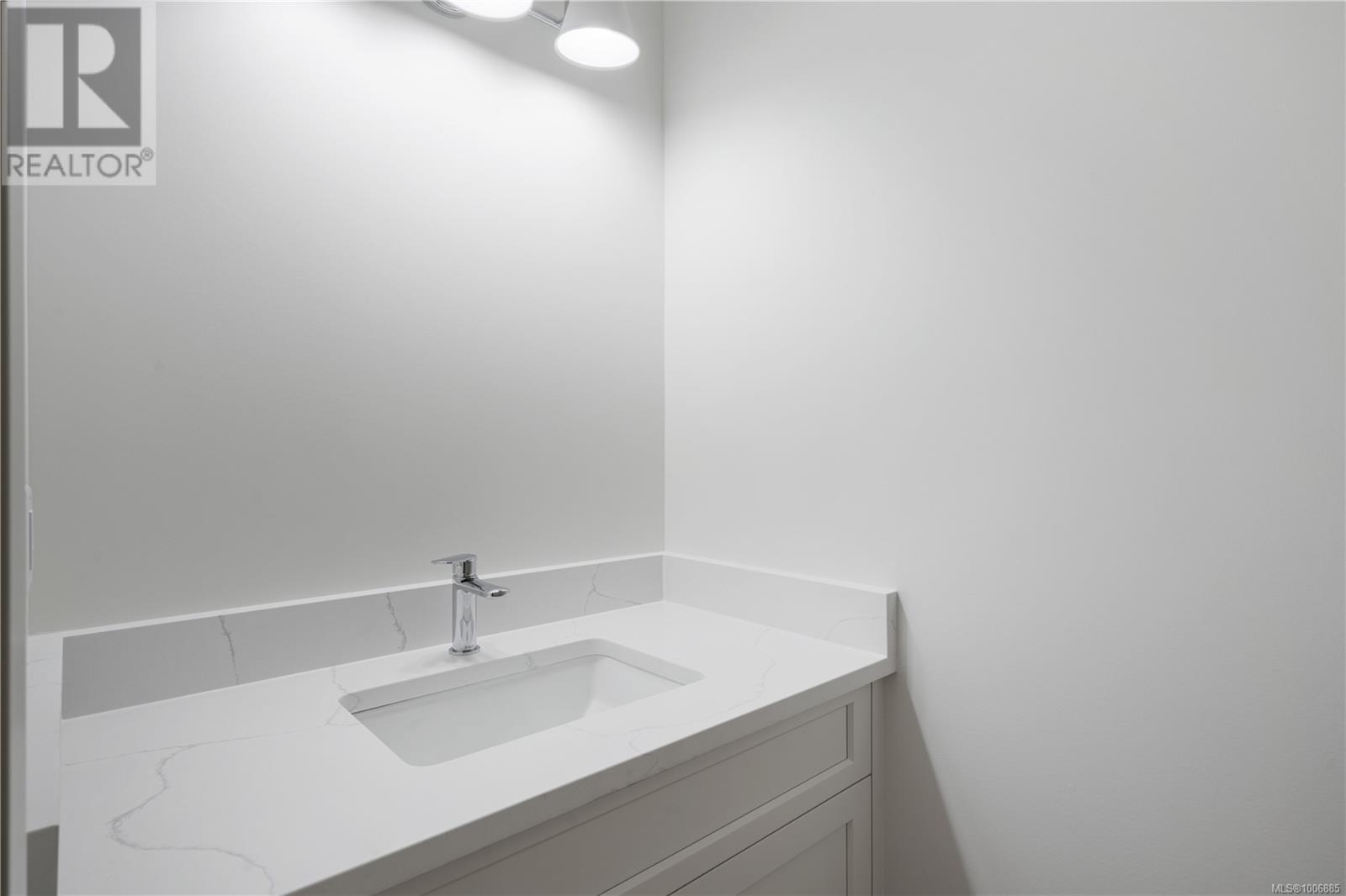 Photo 8 of 1037 Rozzano Pl, Ladysmith BC