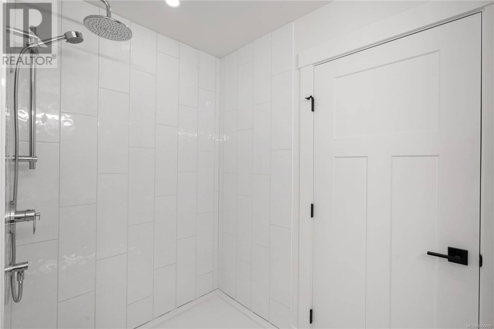 Photo 27 of 1037 Rozzano Pl, Ladysmith BC