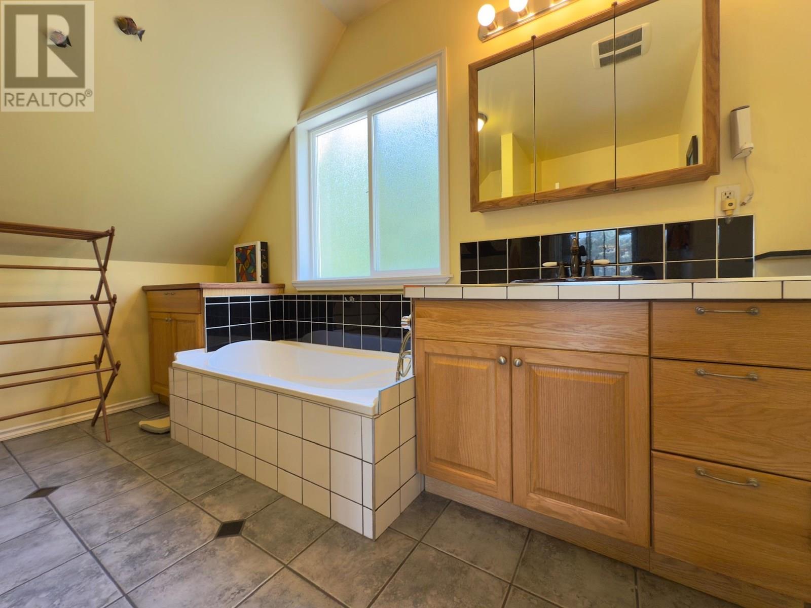 1946 SOUTH LAKESIDE DRIVE, Williams Lake