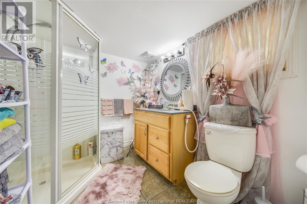 Photo 20 of 1054 Oak Street, Windsor ON