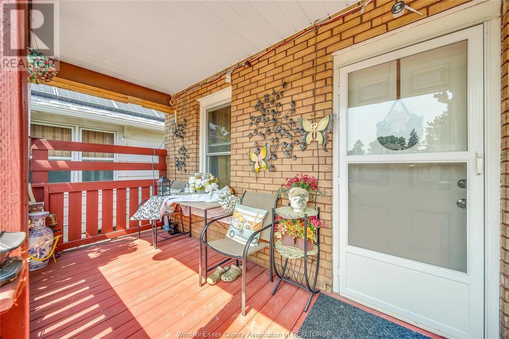 Photo 14 of 1054 Oak Street, Windsor ON