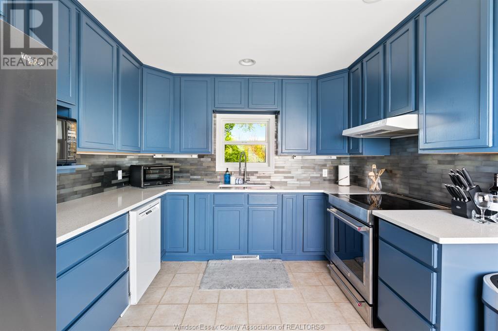 Photo 46 of 992 Pt Pelee Drive, Leamington ON
