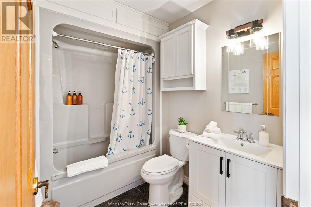 Photo 30 of 992 Pt Pelee Drive, Leamington ON
