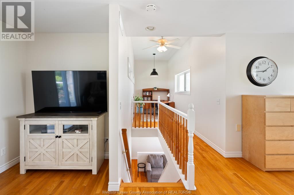 Photo 33 of 992 Pt Pelee Drive, Leamington ON