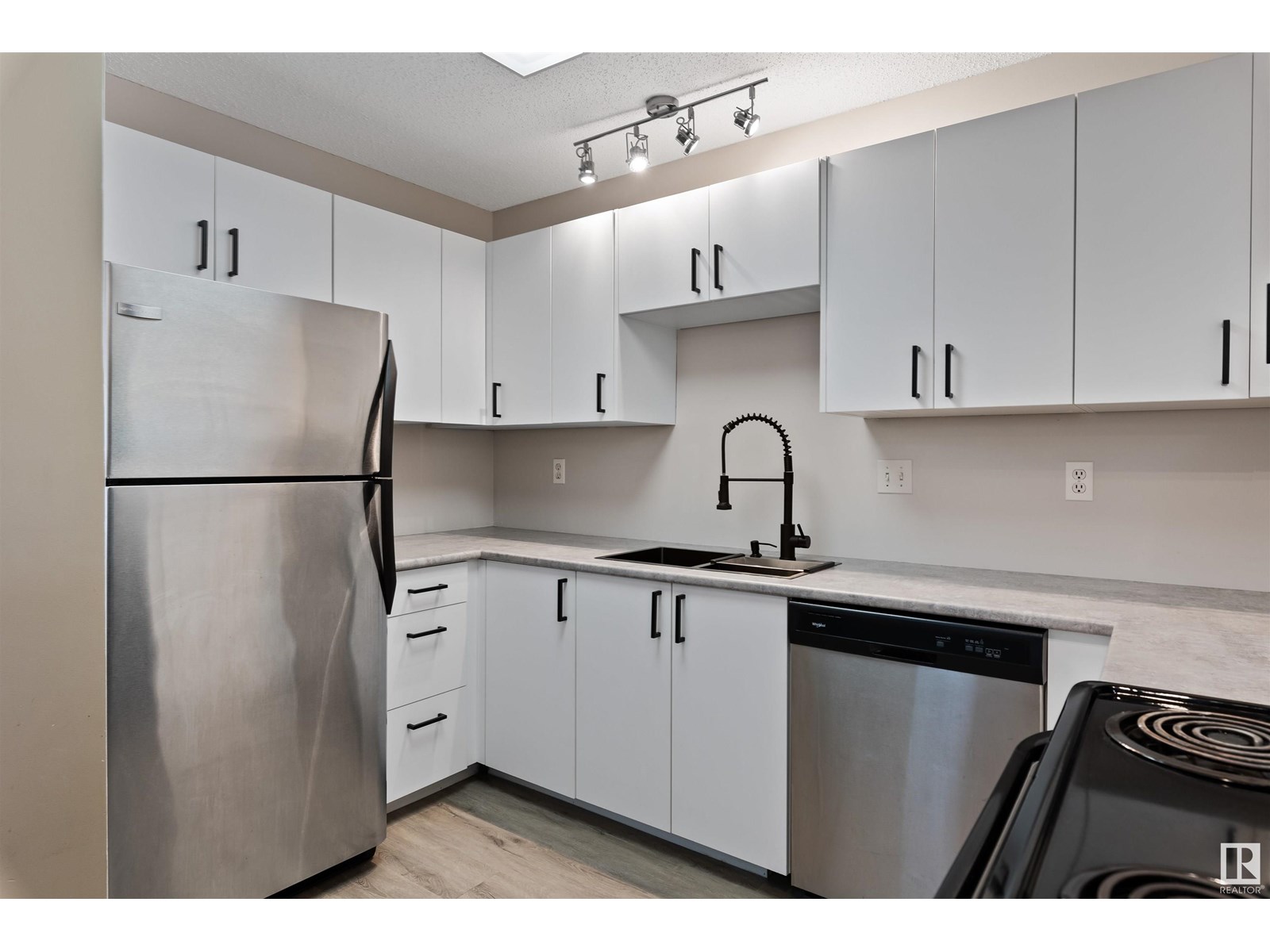 Photo 26 of 206 9010 106 Av Nw, Edmonton AB