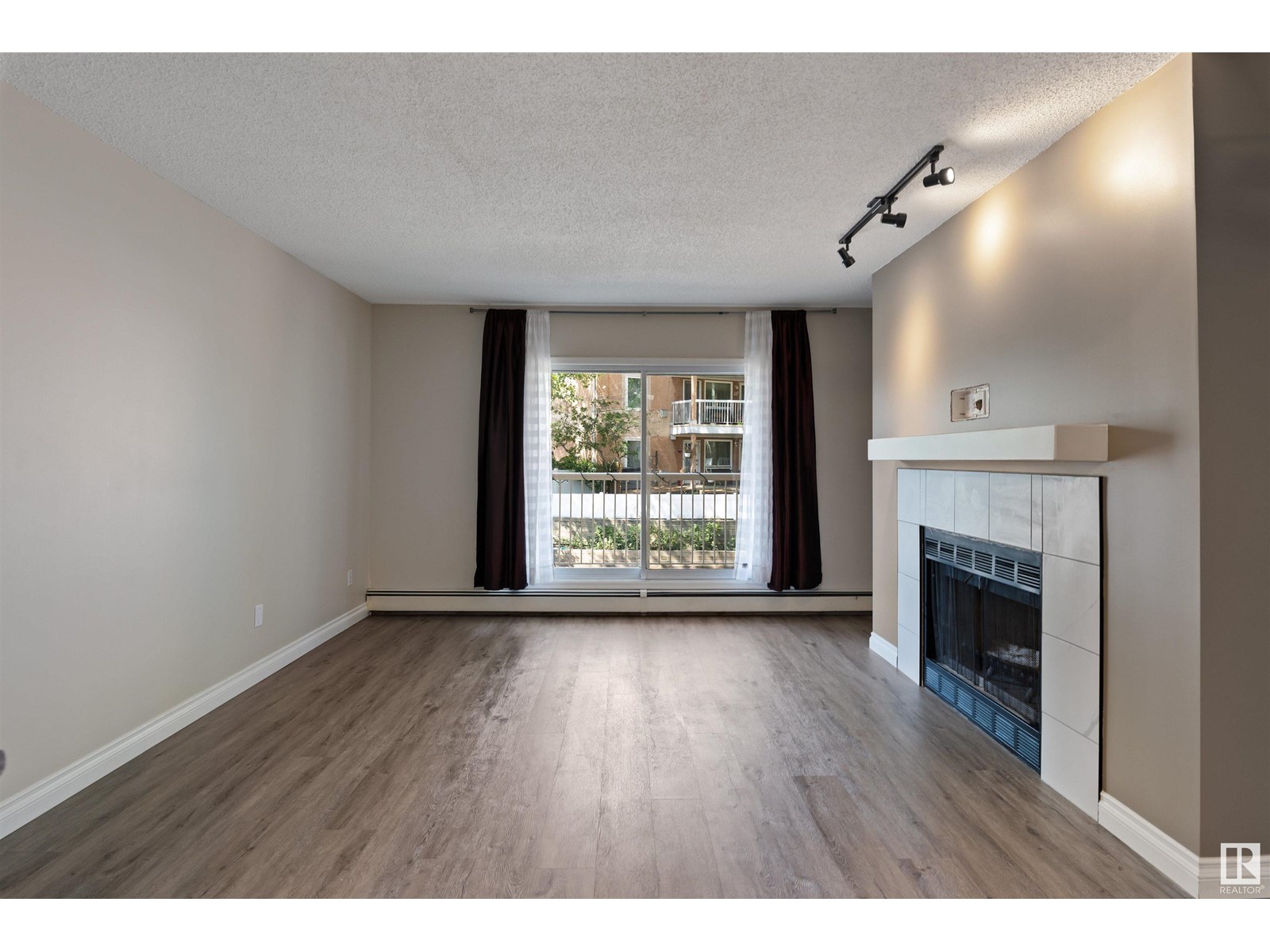 Photo 16 of 206 9010 106 Av Nw, Edmonton AB