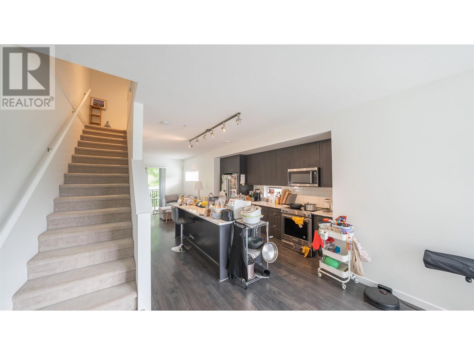 Photo 4 of 1 2371 Ranger Lane, Port Coquitlam BC