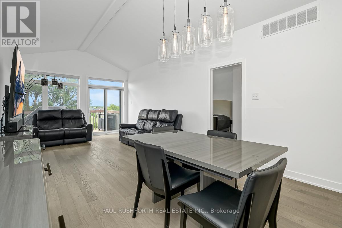 Photo 10 of 568 Knotridge Street, Ottawa ON