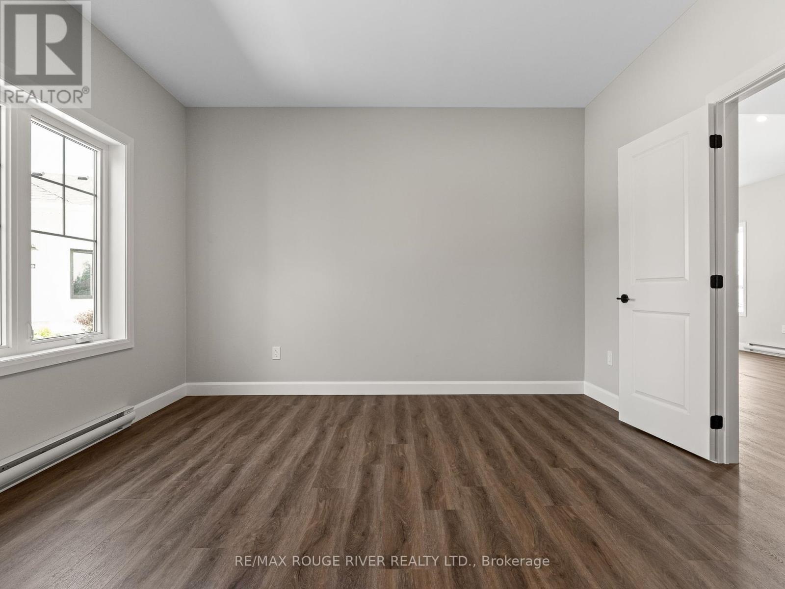 Photo 4 of 201 14 Meadowcreek Drive, Brighton ON