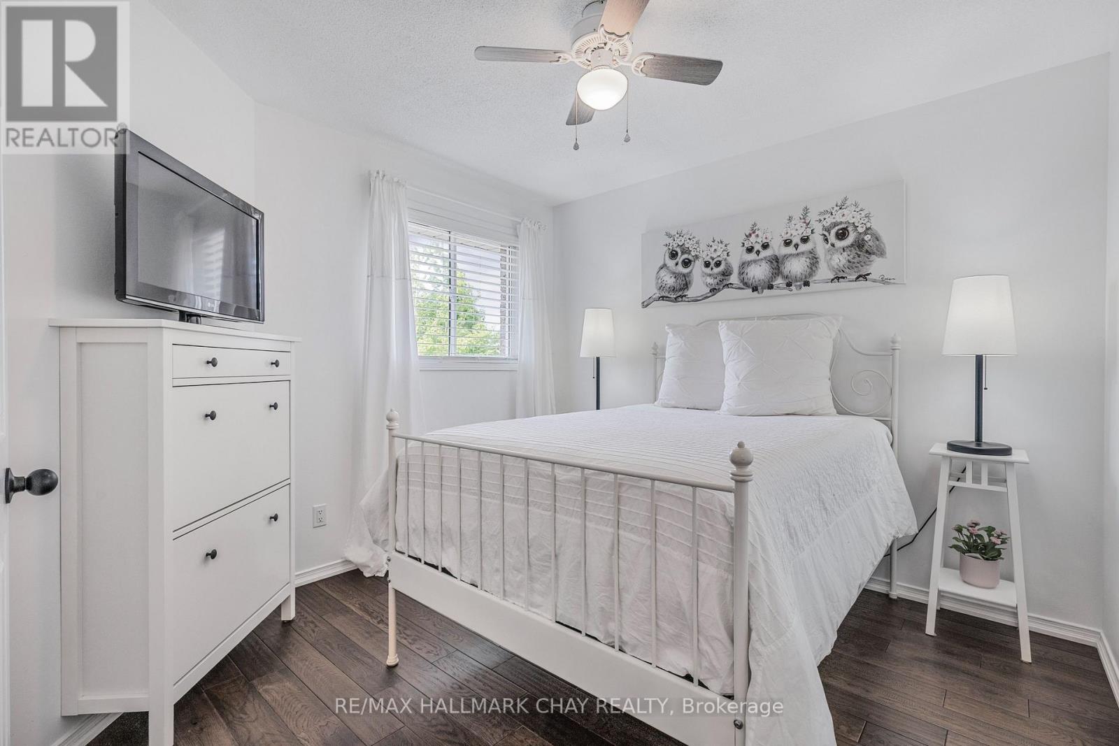 Single Family House for Sale in  CUNDLES ROAD W Barrie (Northwest) 