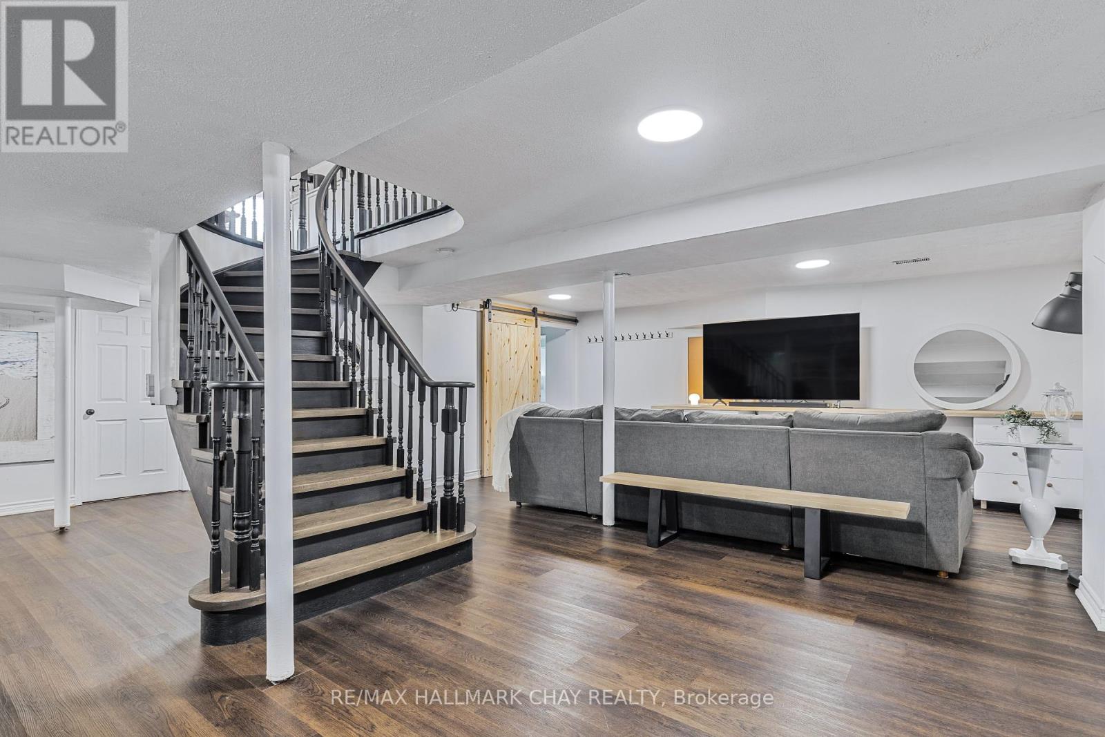 Single Family House for Sale in  CUNDLES ROAD W Barrie (Northwest) 