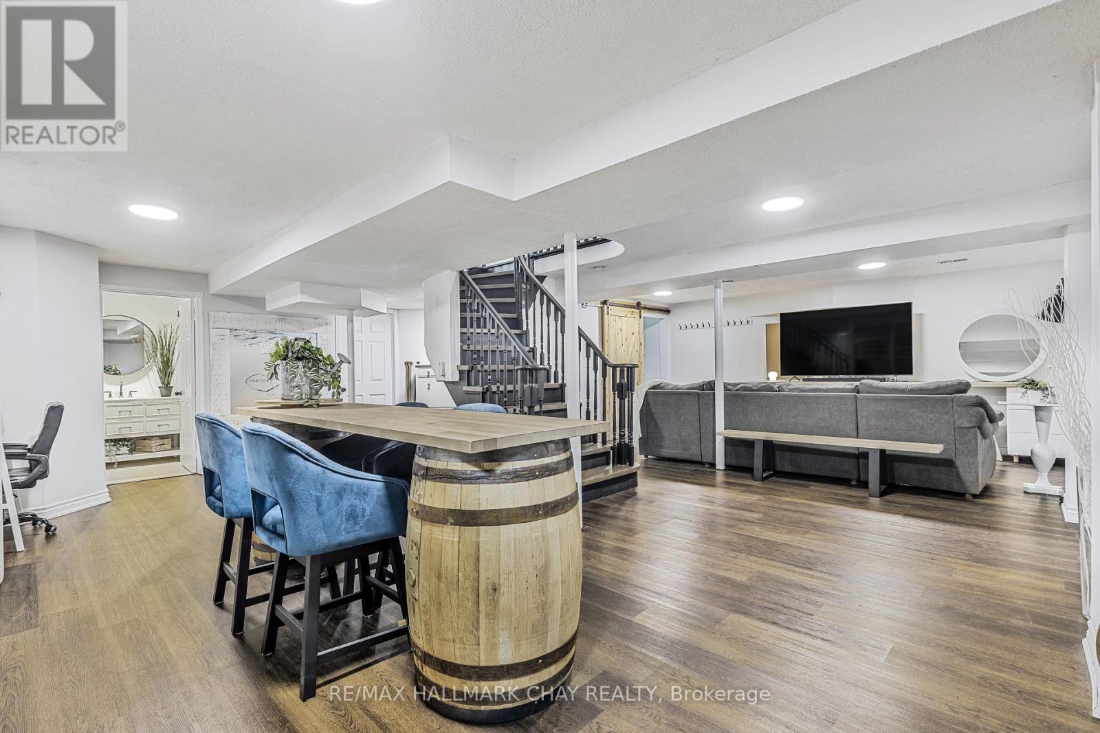 Single Family House for Sale in  CUNDLES ROAD W Barrie (Northwest) 