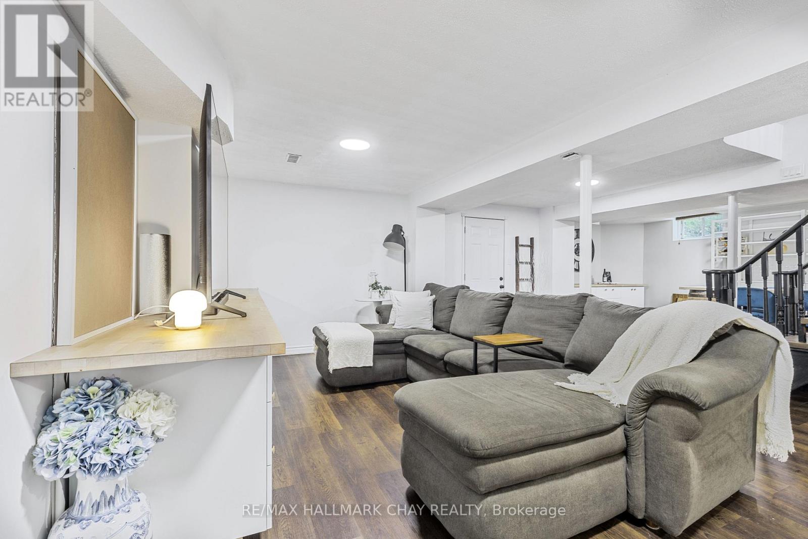 Single Family House for Sale in  CUNDLES ROAD W Barrie (Northwest) 