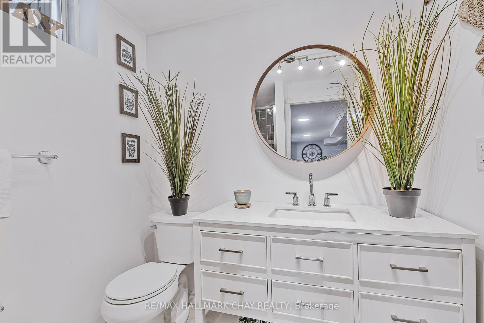 Single Family House for Sale in  CUNDLES ROAD W Barrie (Northwest) 