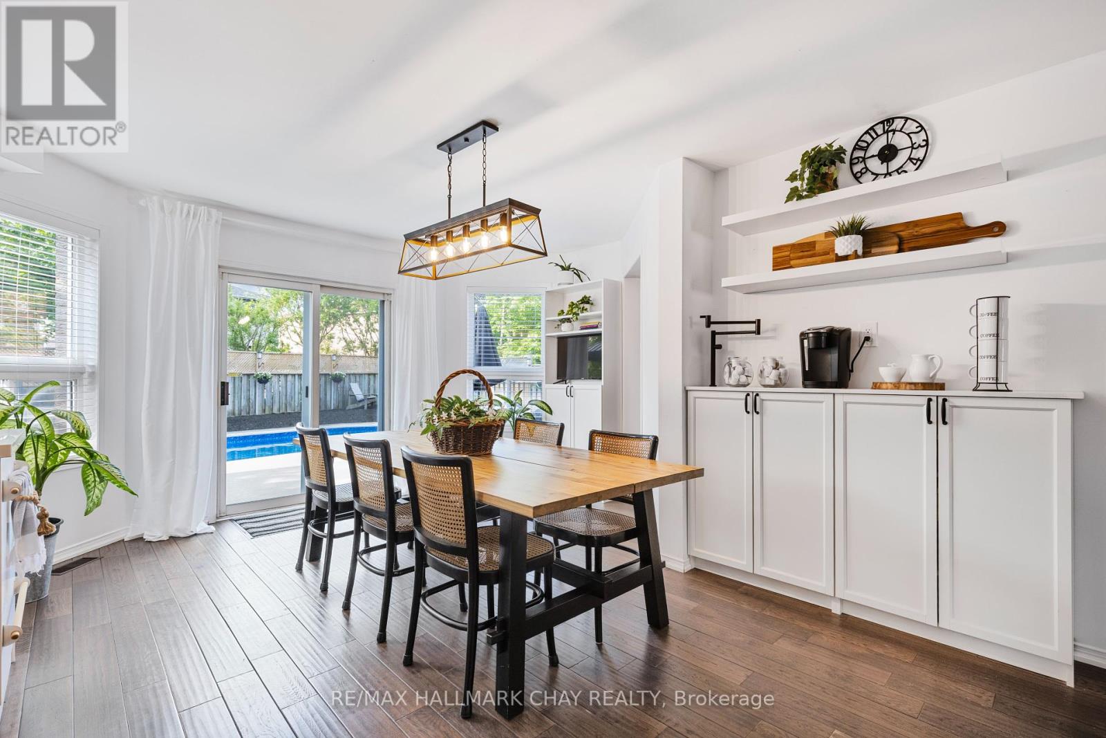 Single Family House for Sale in  CUNDLES ROAD W Barrie (Northwest) 