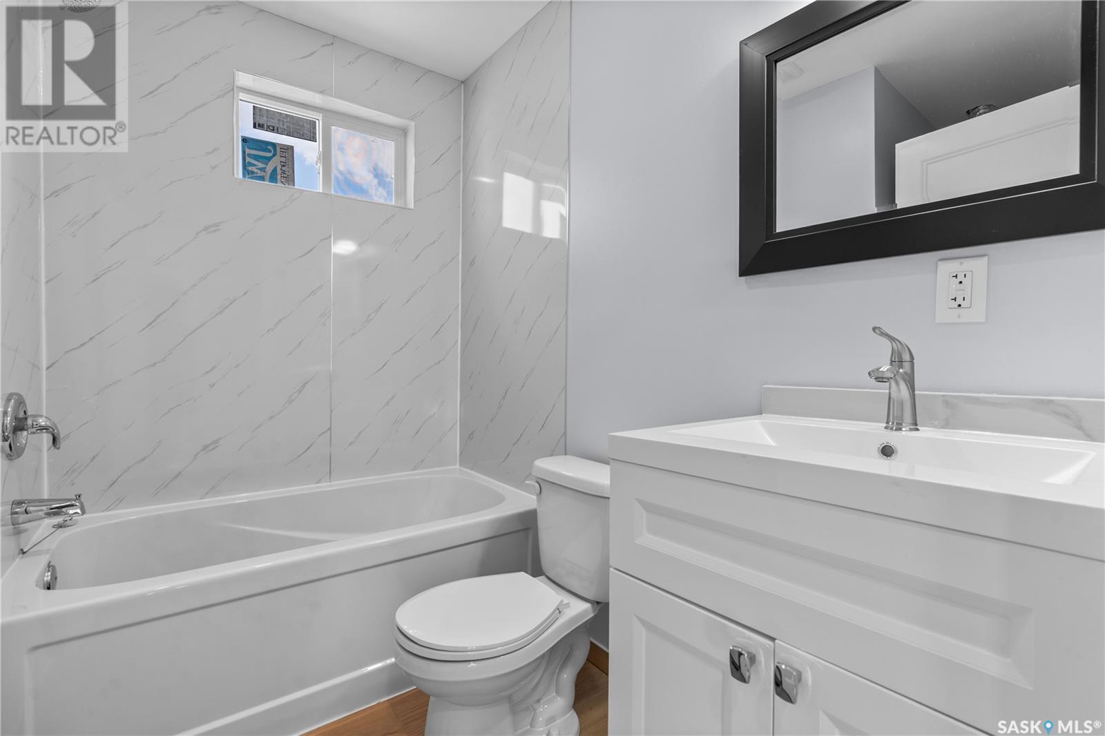 Photo 22 of 917 Dewdney Avenue E, Regina SK