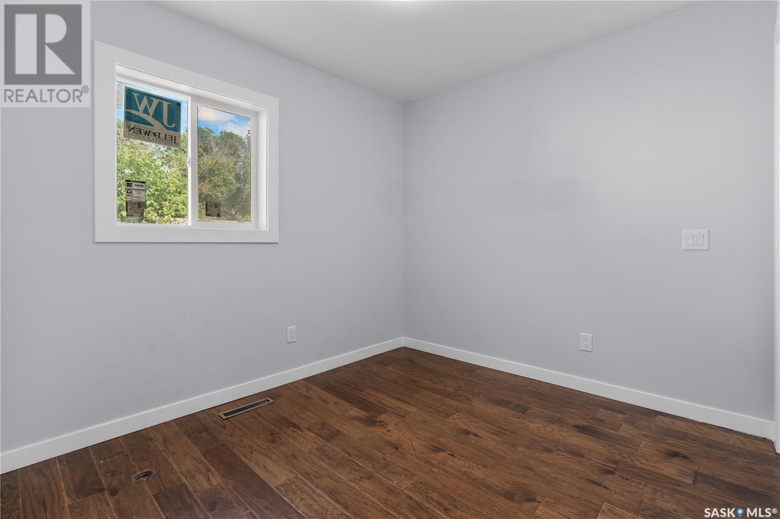 Photo 19 of 917 Dewdney Avenue E, Regina SK