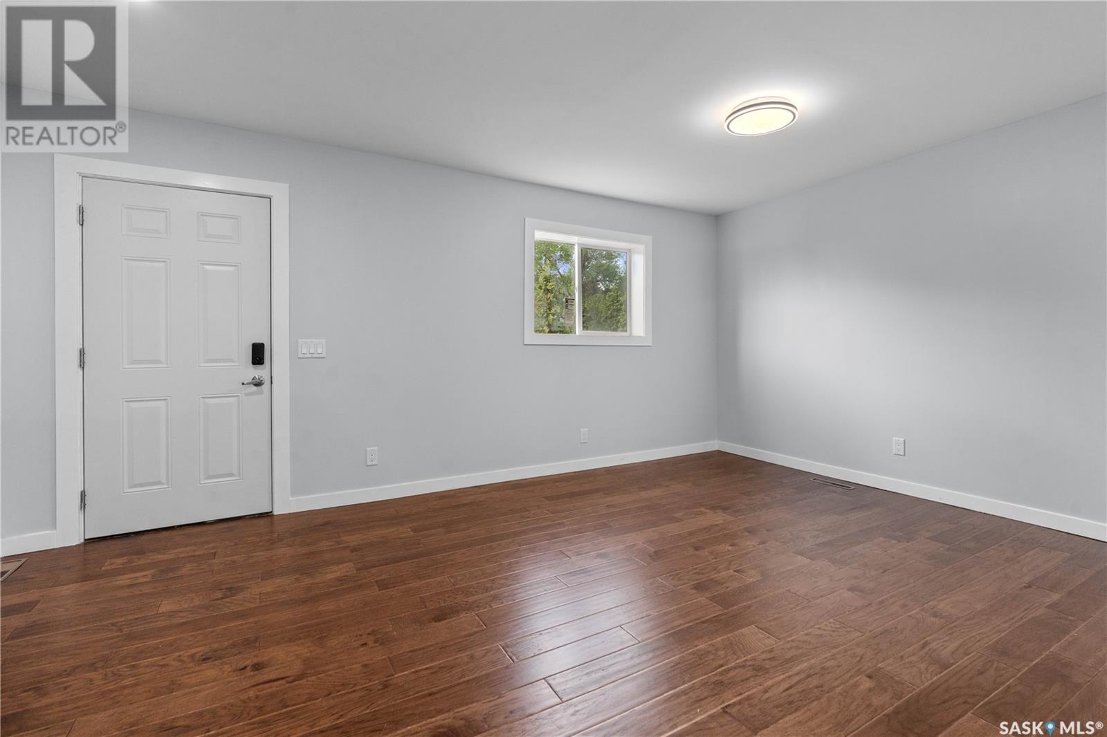Photo 6 of 917 Dewdney Avenue E, Regina SK
