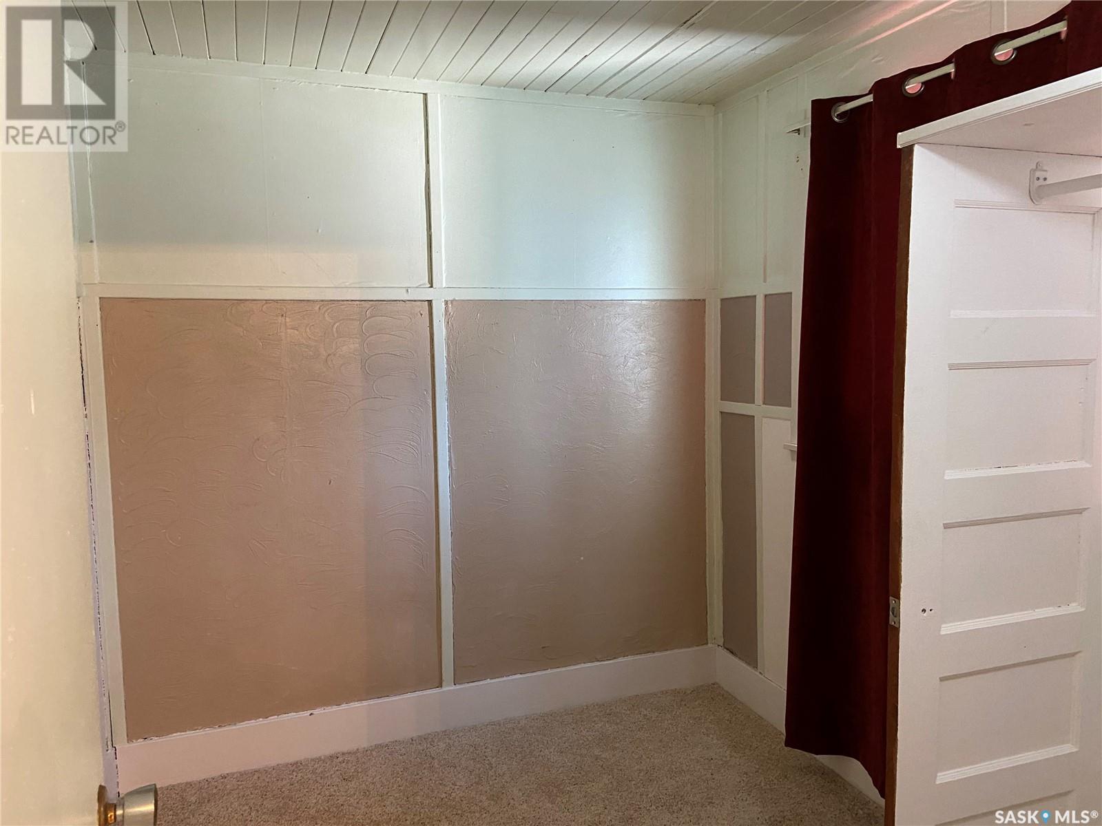 Photo 15 of 824 Cartier Avenue, Moose Jaw SK