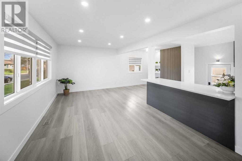 Single Family House Bungalow for Sale in  Glenpatrick Drive SW Glenbrook Calgary 