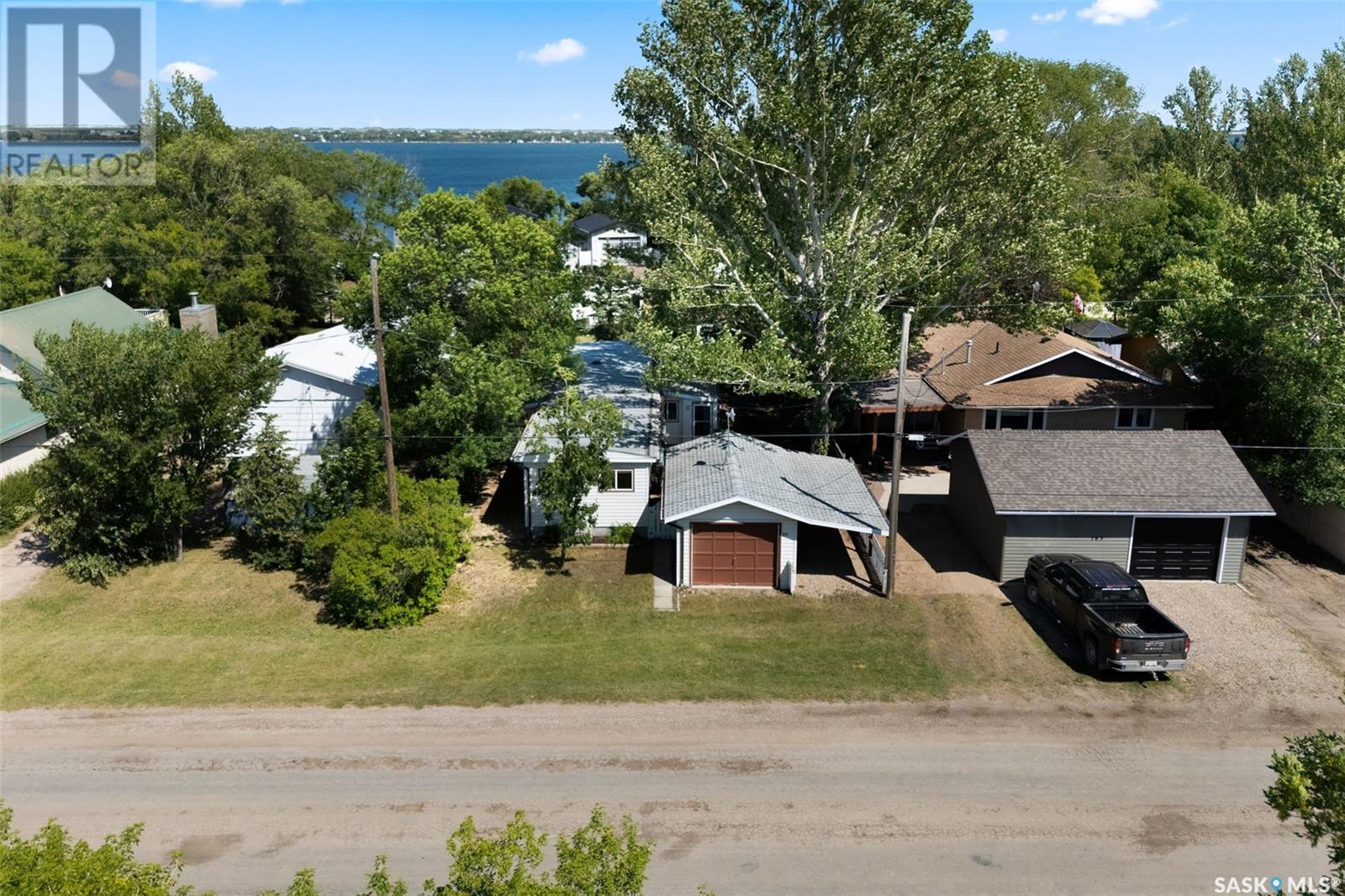 Photo 2 of 177 Poplar Lane, Wee Too Beach SK