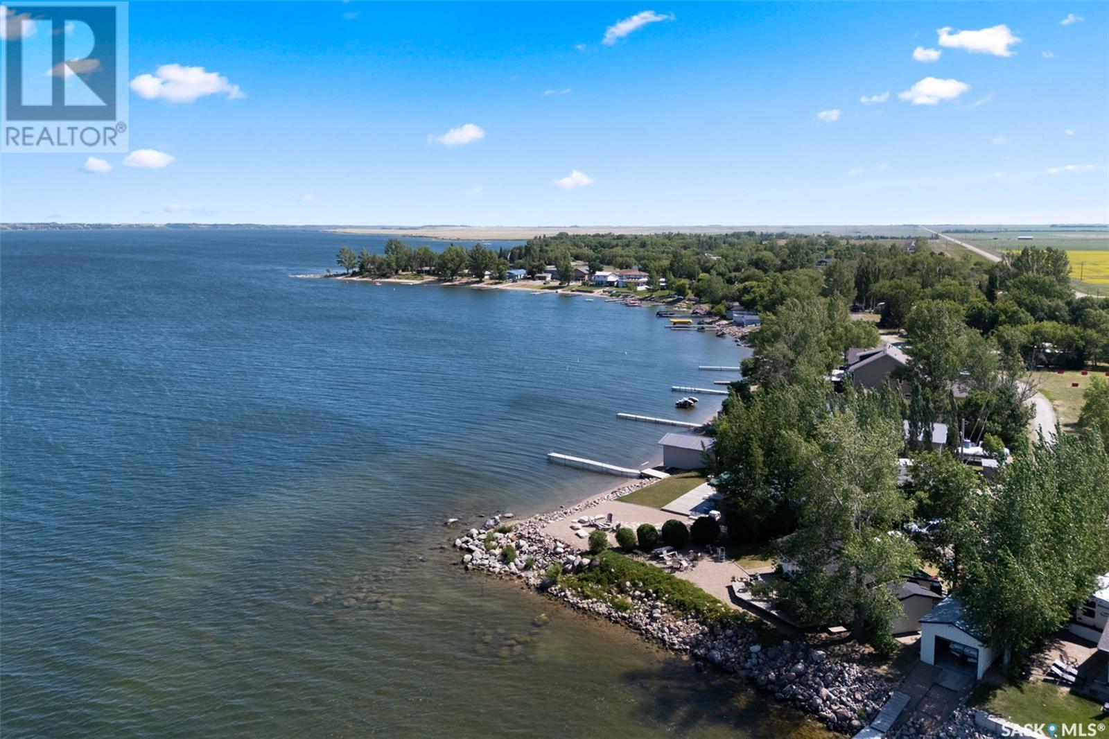 Photo 12 of 177 Poplar Lane, Wee Too Beach SK