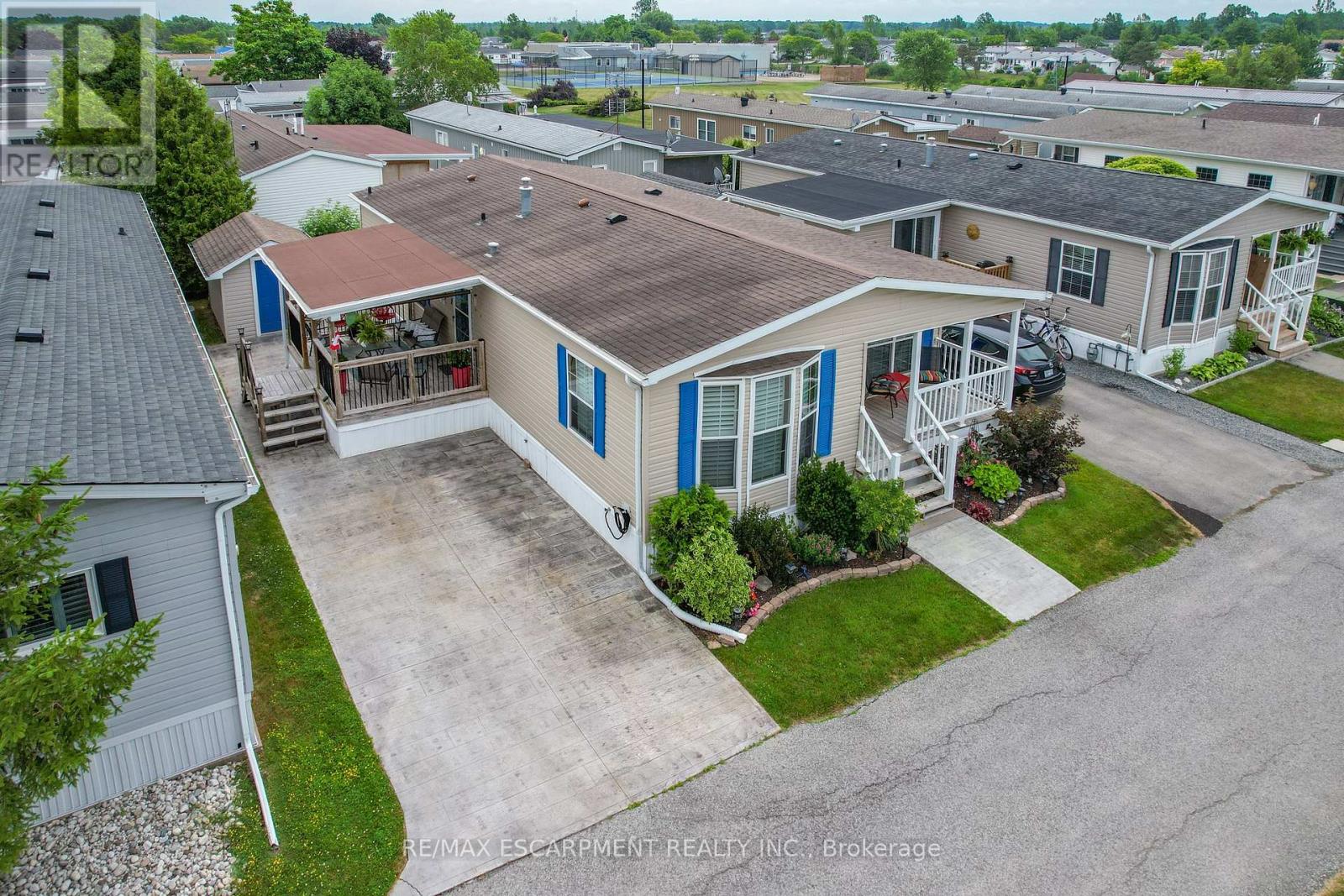 Photo 4 of 107 3033 Townline Road, Fort Erie ON