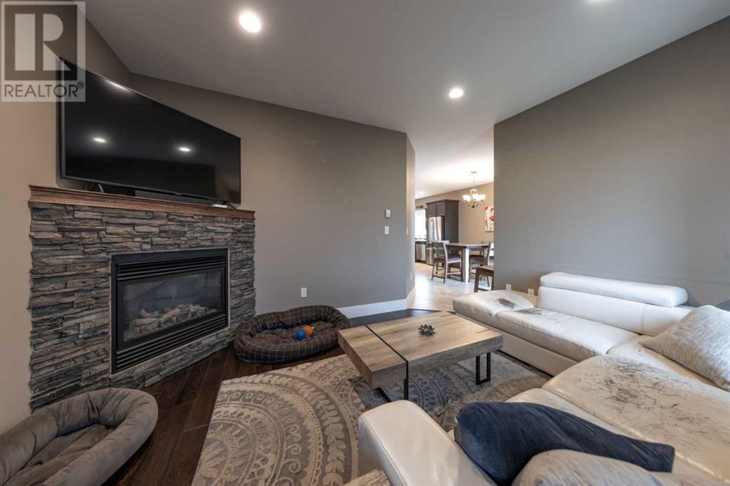 Photo 2 of 4007 41 Avenue, Lloydminster AB