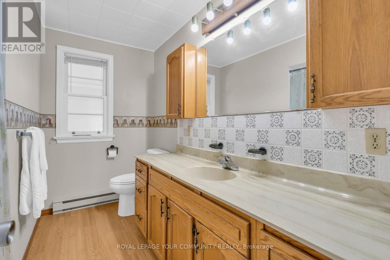 Photo 13 of 5175 Baseline Road, Georgina ON