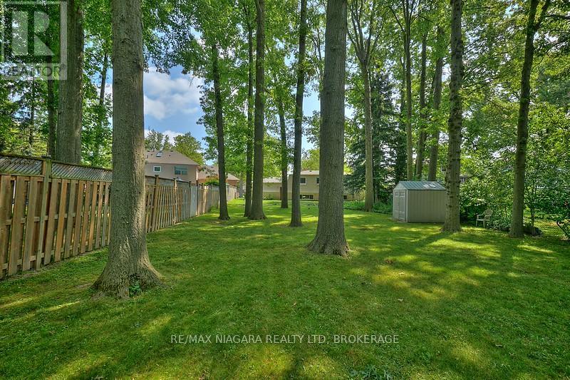 Photo 9 of 7040 Woodington Road, Niagara Falls ON