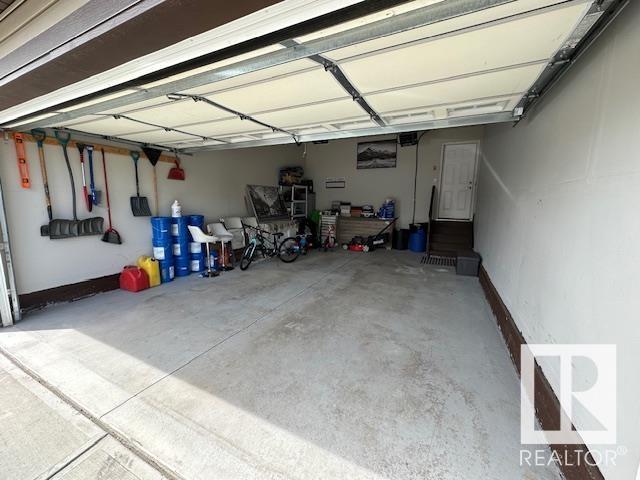 Photo 4 of 12212 176 Av Nw, Edmonton AB