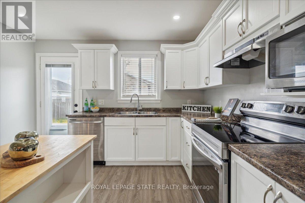 Photo 23 of 29 Mapleview Drive, Haldimand ON