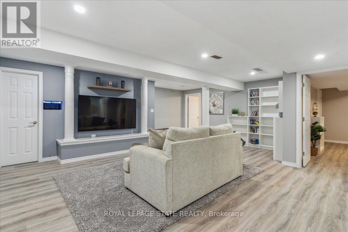 Photo 15 of 29 Mapleview Drive, Haldimand ON