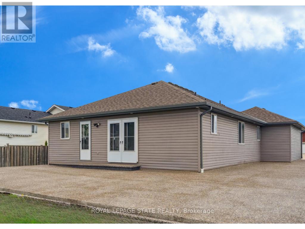 Photo 5 of 29 Mapleview Drive, Haldimand ON