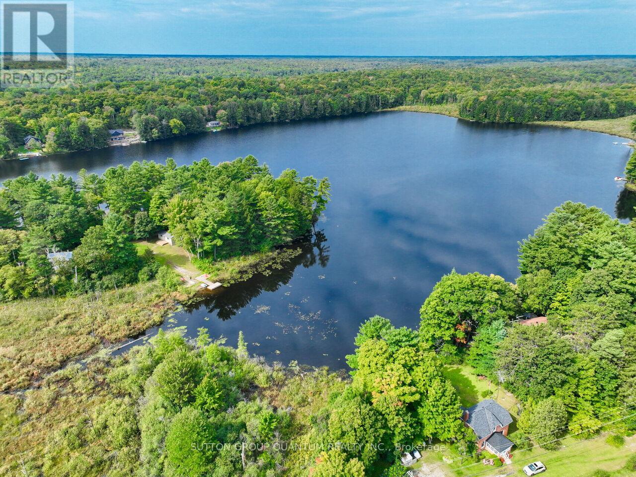 Photo 4 of 8 1006 Youngs Road, Muskoka Lakes ON
